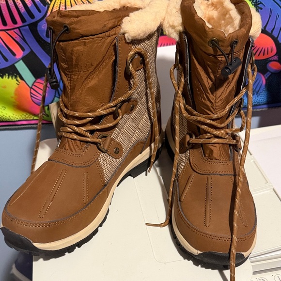 Bearpaw Tan Woman Rain, Snow, Boots Sz 9 Water Proof *Wool Lining Real Fur*. Nwt - Picture 10 of 11